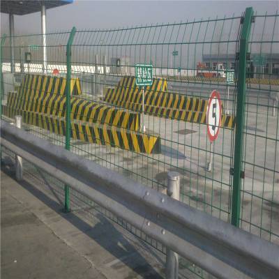 河北衡水雙邊絲圈地護欄網