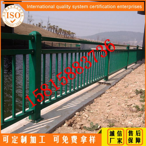 【湛江道路市政護(hù)欄一般價(jià)格和圖型甲型護(hù)欄款式定做】- 