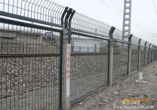 廠區(qū)三角折彎護(hù)欄網(wǎng)圖片 高清大圖 谷瀑環(huán)保