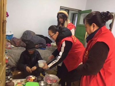 溫馨水餃，真情永恒——共青團青年志愿者為困難家庭送溫暖側記